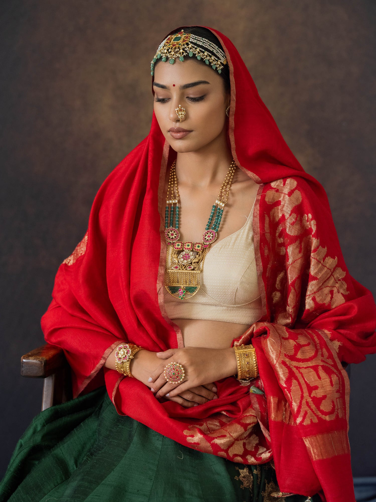 Beautifully Handcrafted, State of the Art Silver Necklace Set