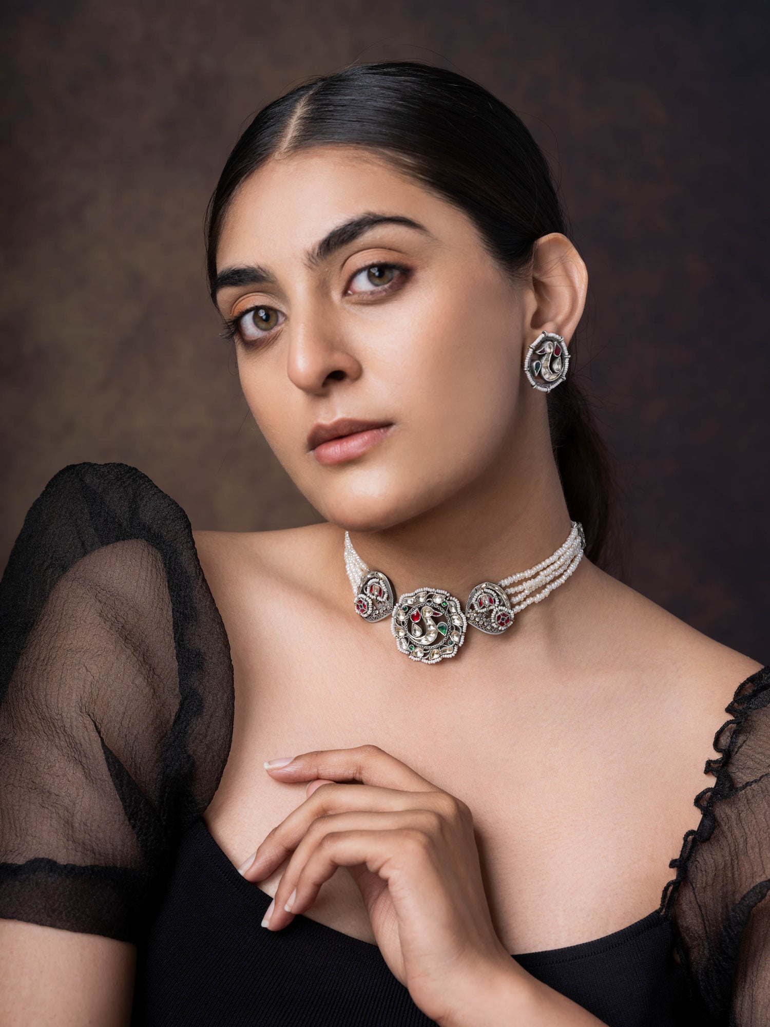 Chic Silver Toned Choker Set