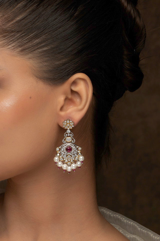 Jaanvi Chandbali Earrings