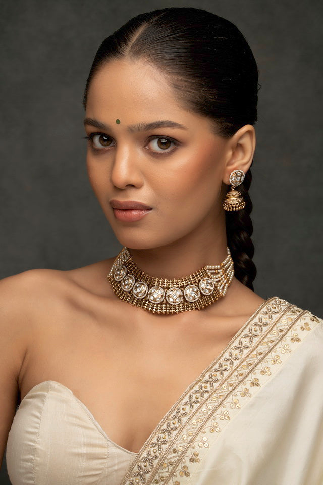 Classic White Choker Set