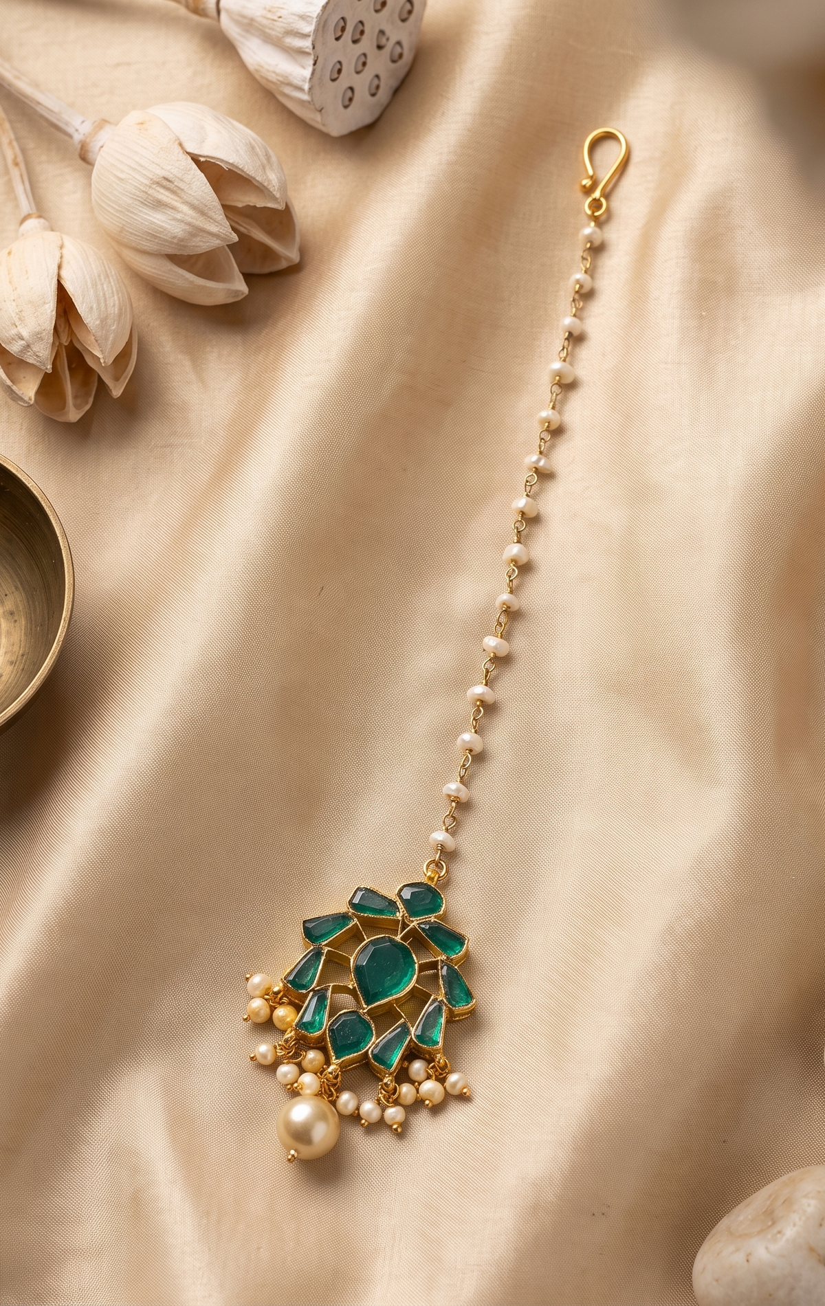 Jadau Charm Mang Tikka - Gold