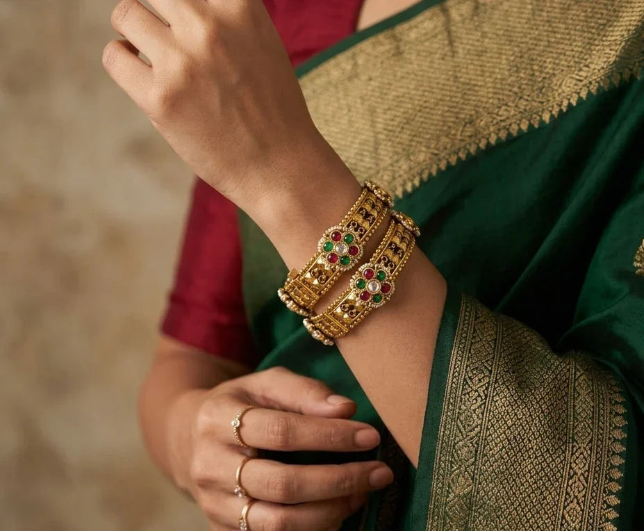 Royal Jadtar Openable Bangle – Gold