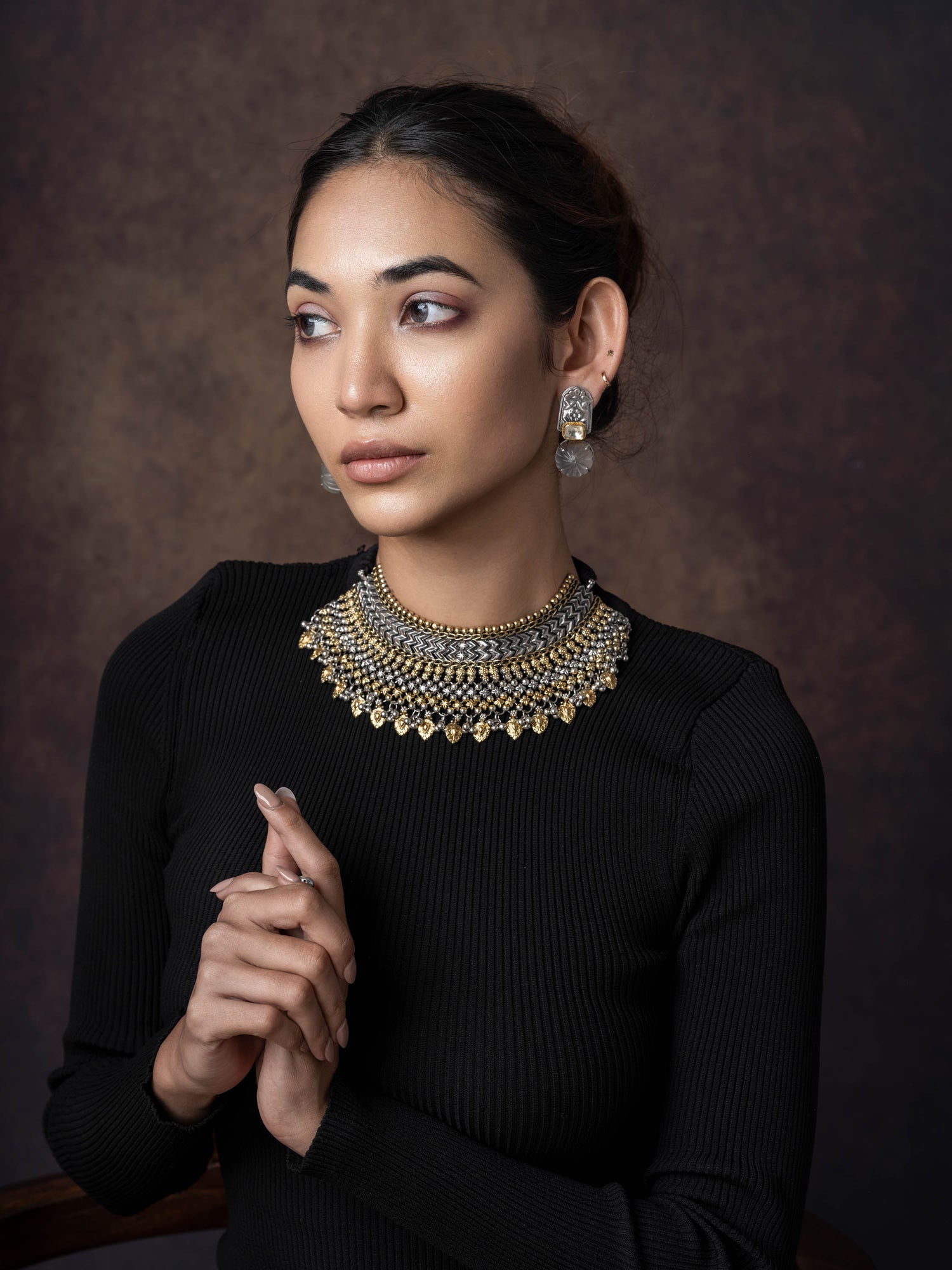 Soha,Modern-Classique 2Toned Silver Choker Set