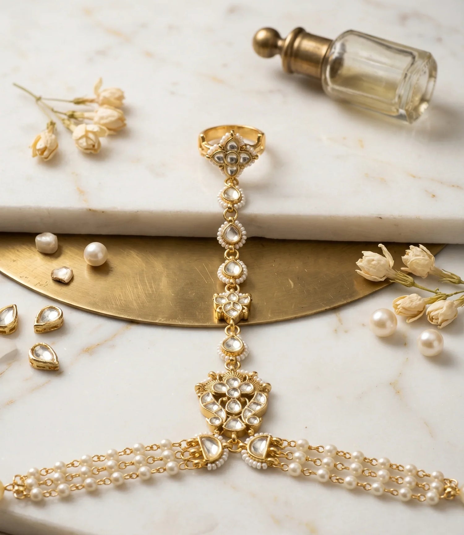 Jadtar Elegance Hathphool - Gold