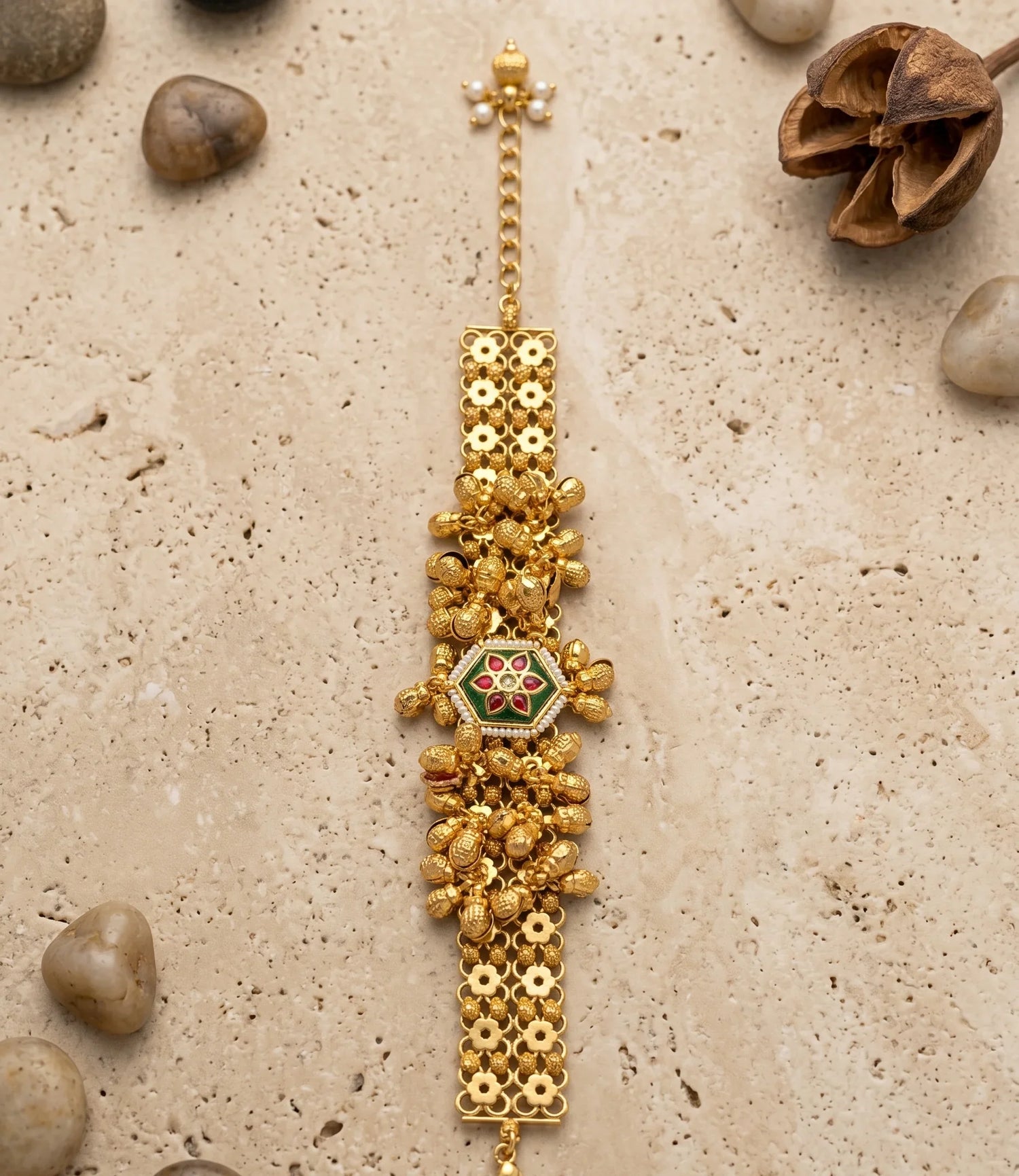 Plain Gold Kundan Bracelet - Gold