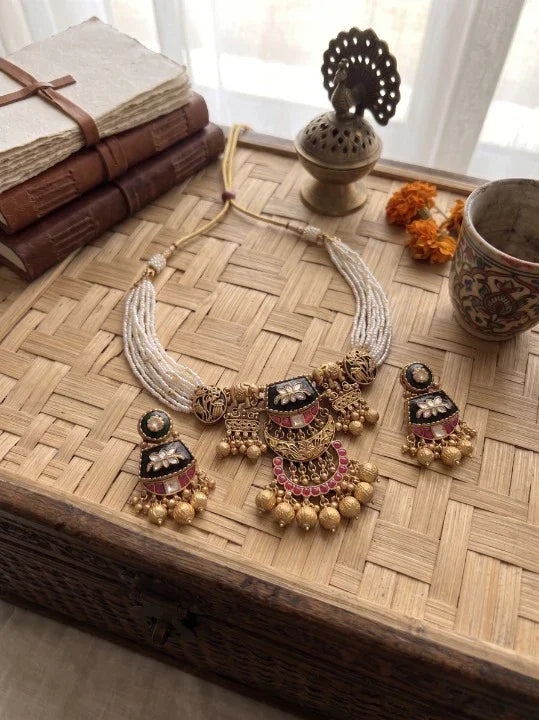 Antique Jadtar Kundan Choker Necklace Set