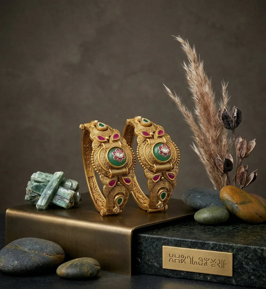 Jadtar Radiance Bangle - Gold