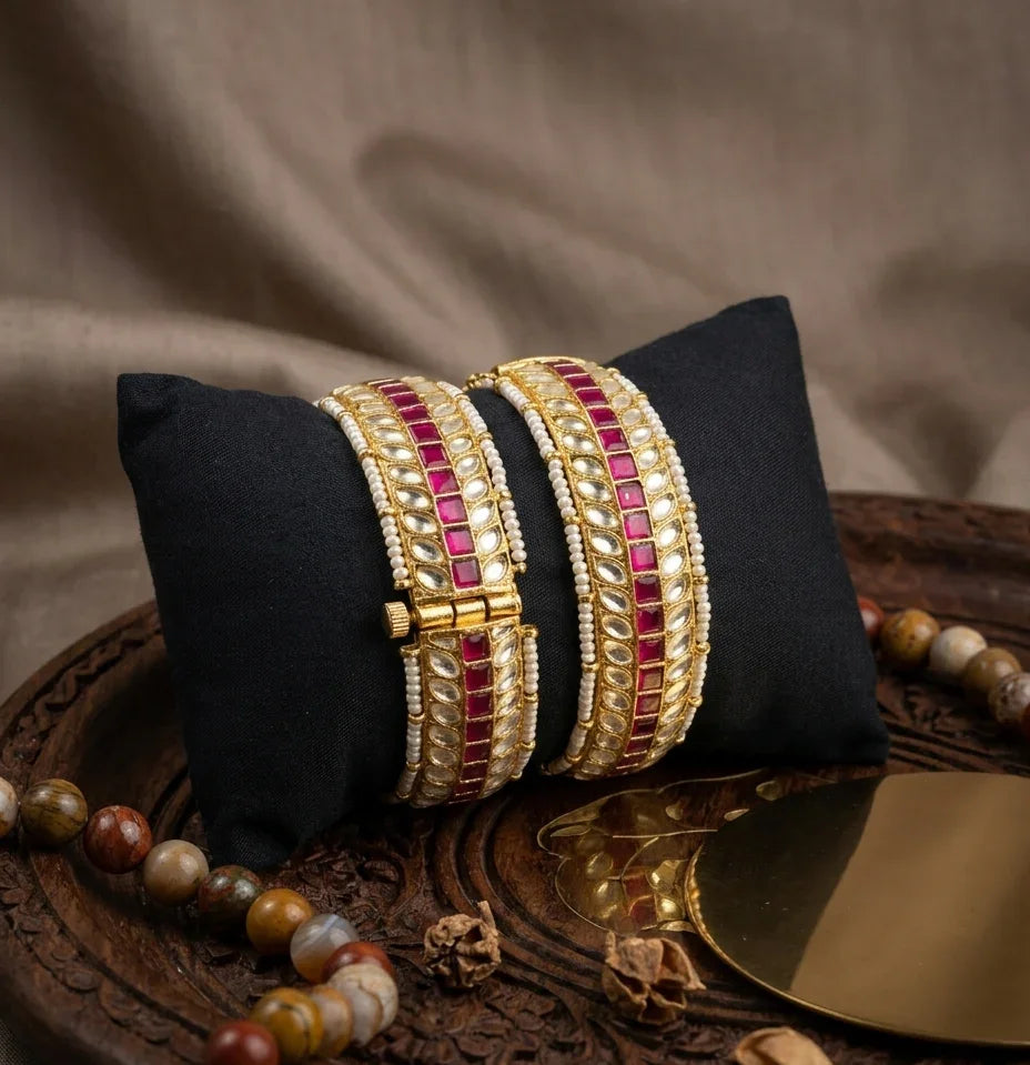 Jadtar Luxe Bangle - Gold