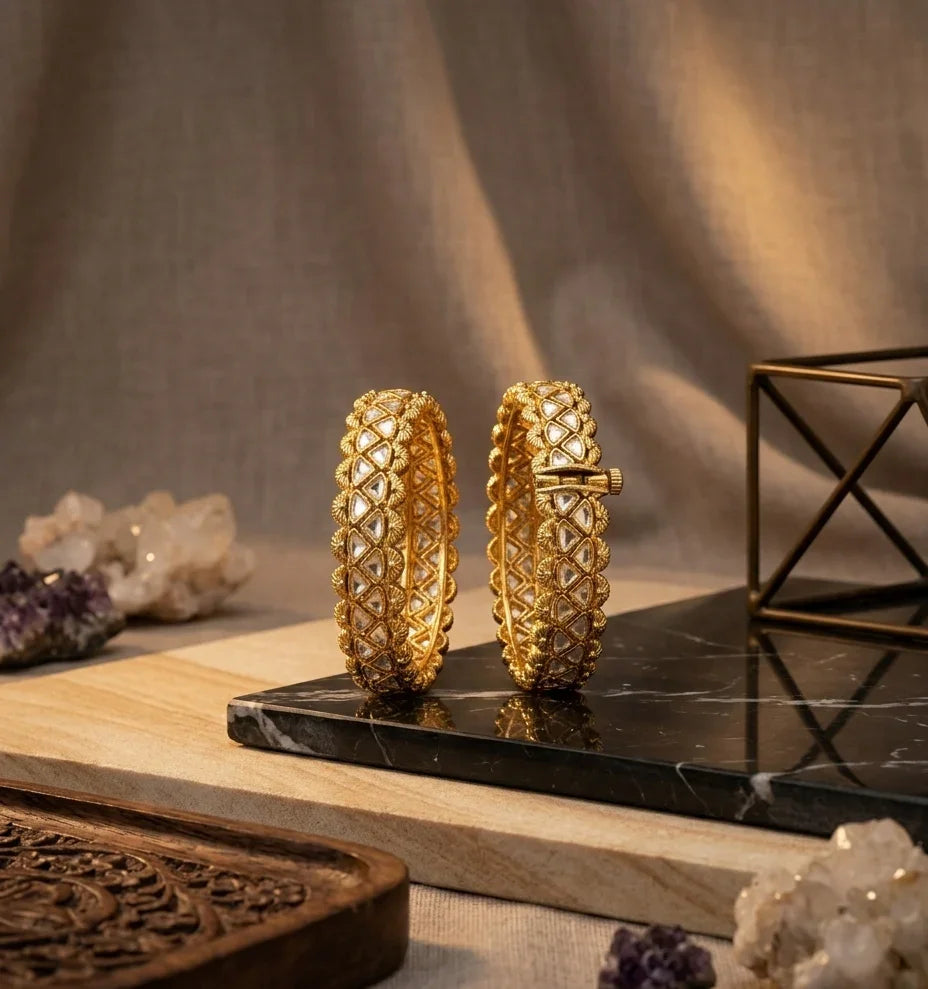 Jadtar Royal Bangle - Gold