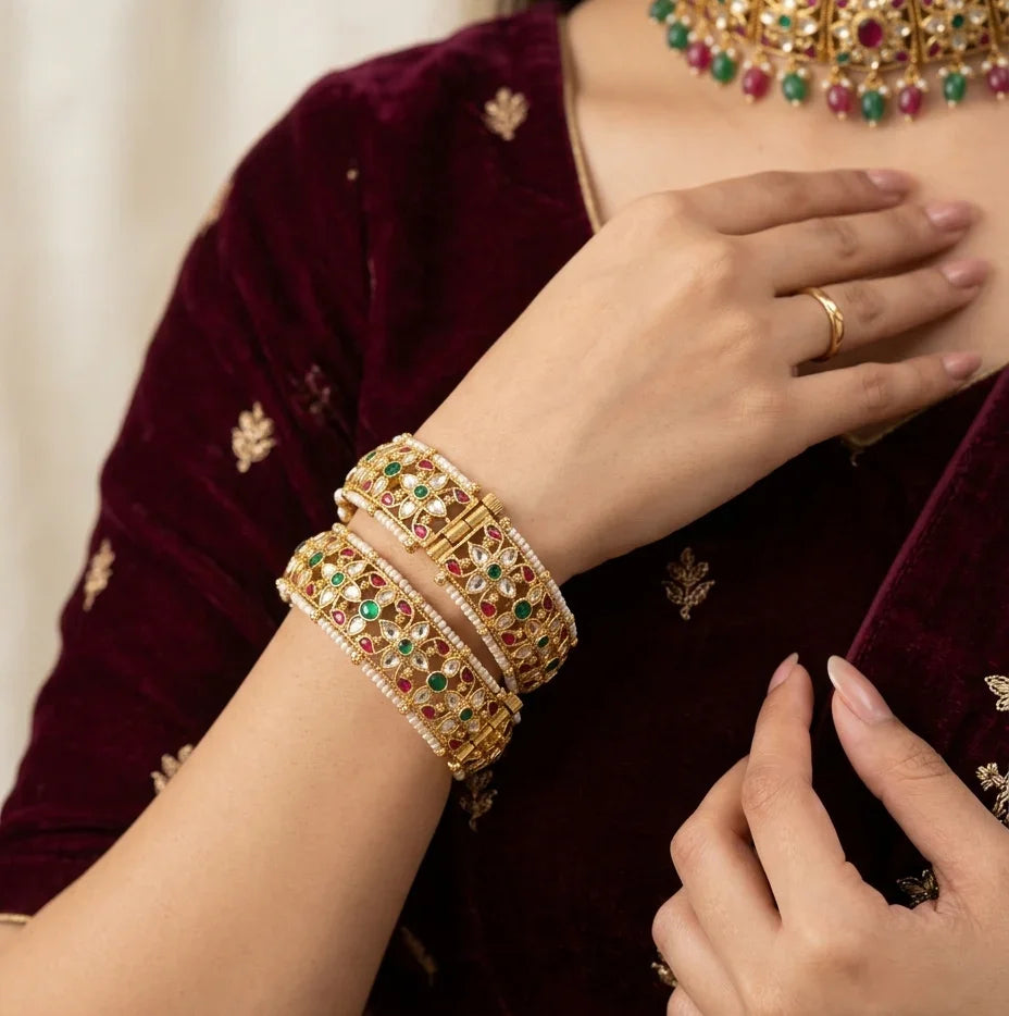 Regal Jadtar Openable Bangle – Gold