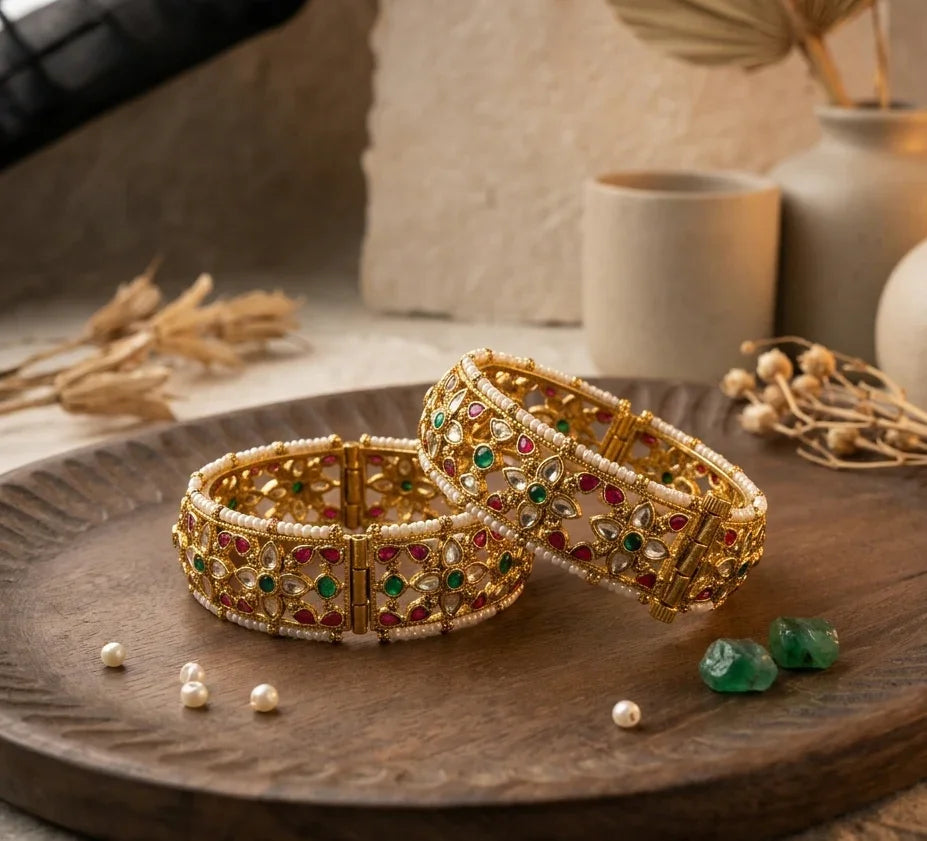 Regal Jadtar Openable Bangle – Gold