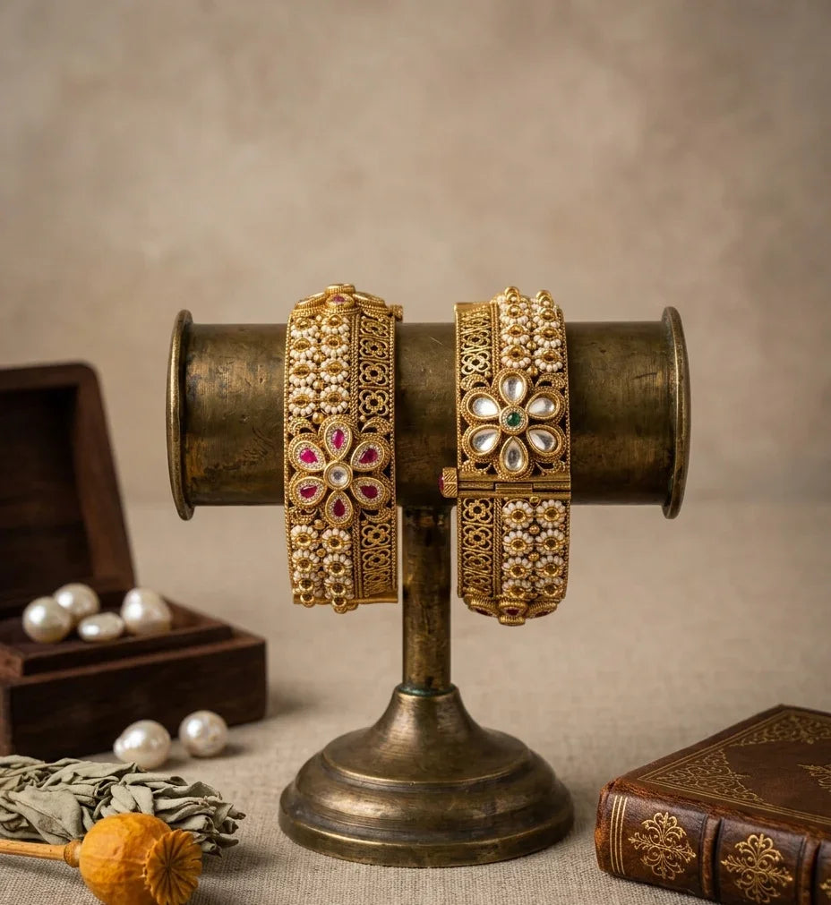 Jadtar Opulence Bangle - Gold