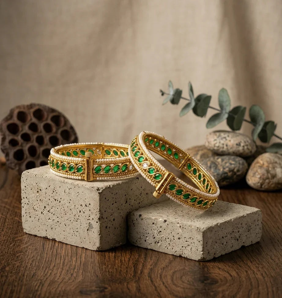 Jadtar Grace Bangle - Gold