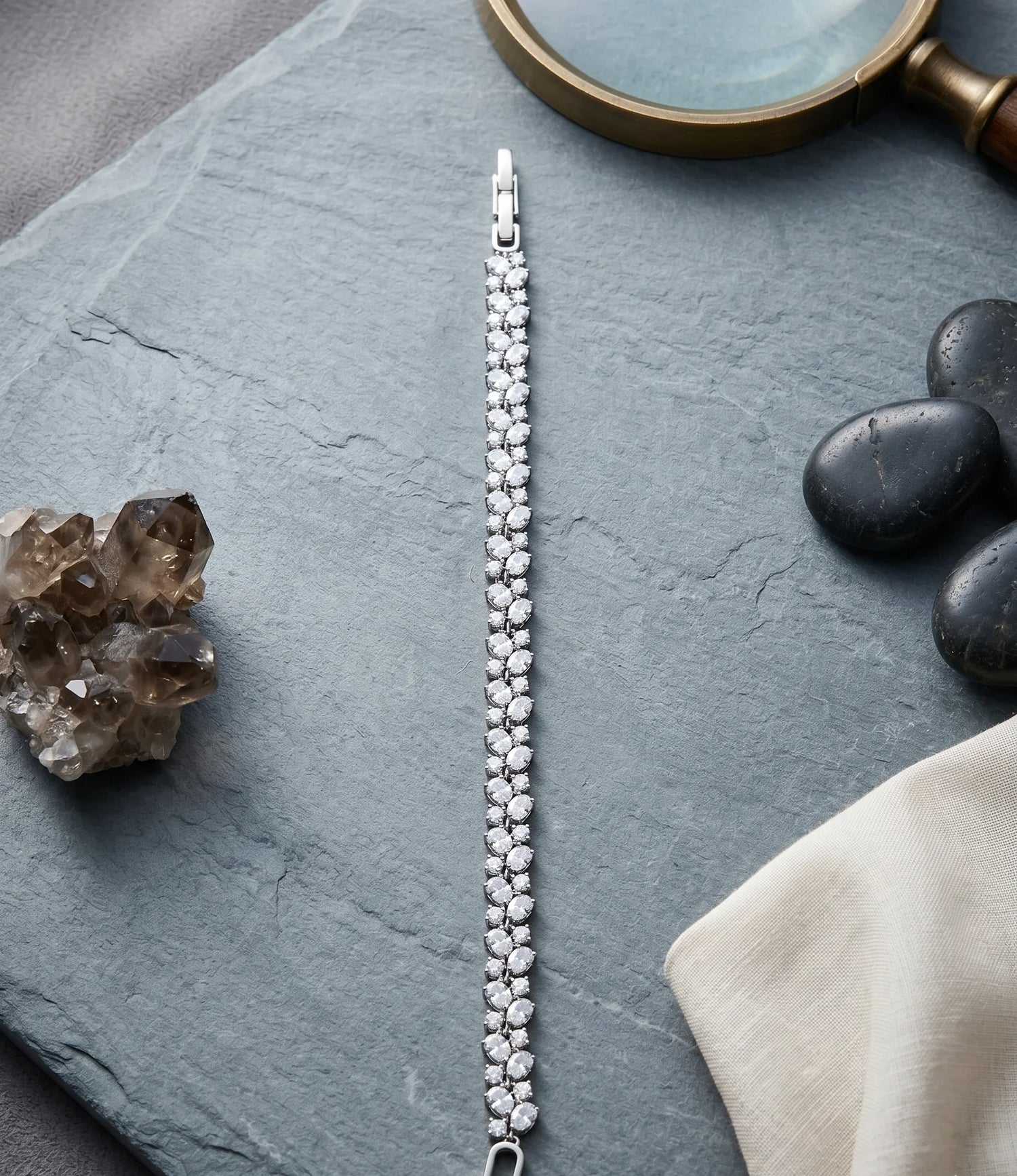 Solitaire Shine Bracelet - Gold