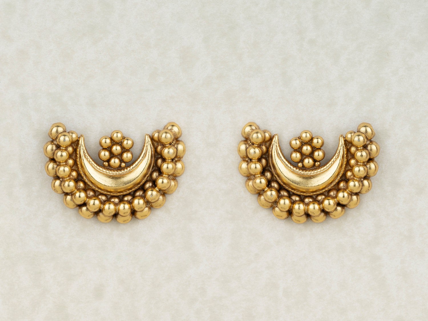 Trisala, Vintage Vibe Gold Silver Stud