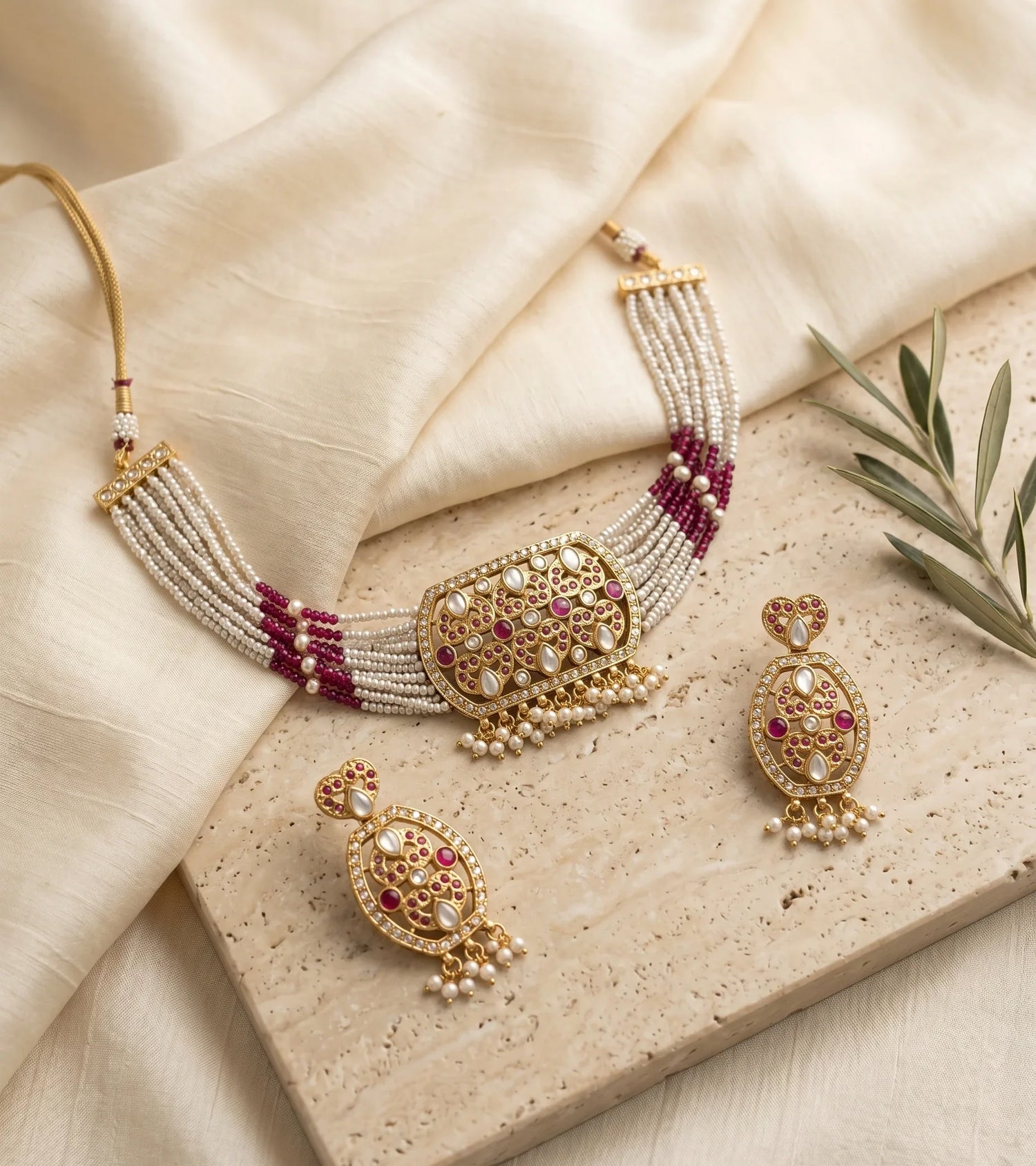 Elegant Moti Choker Necklace Set – Gold