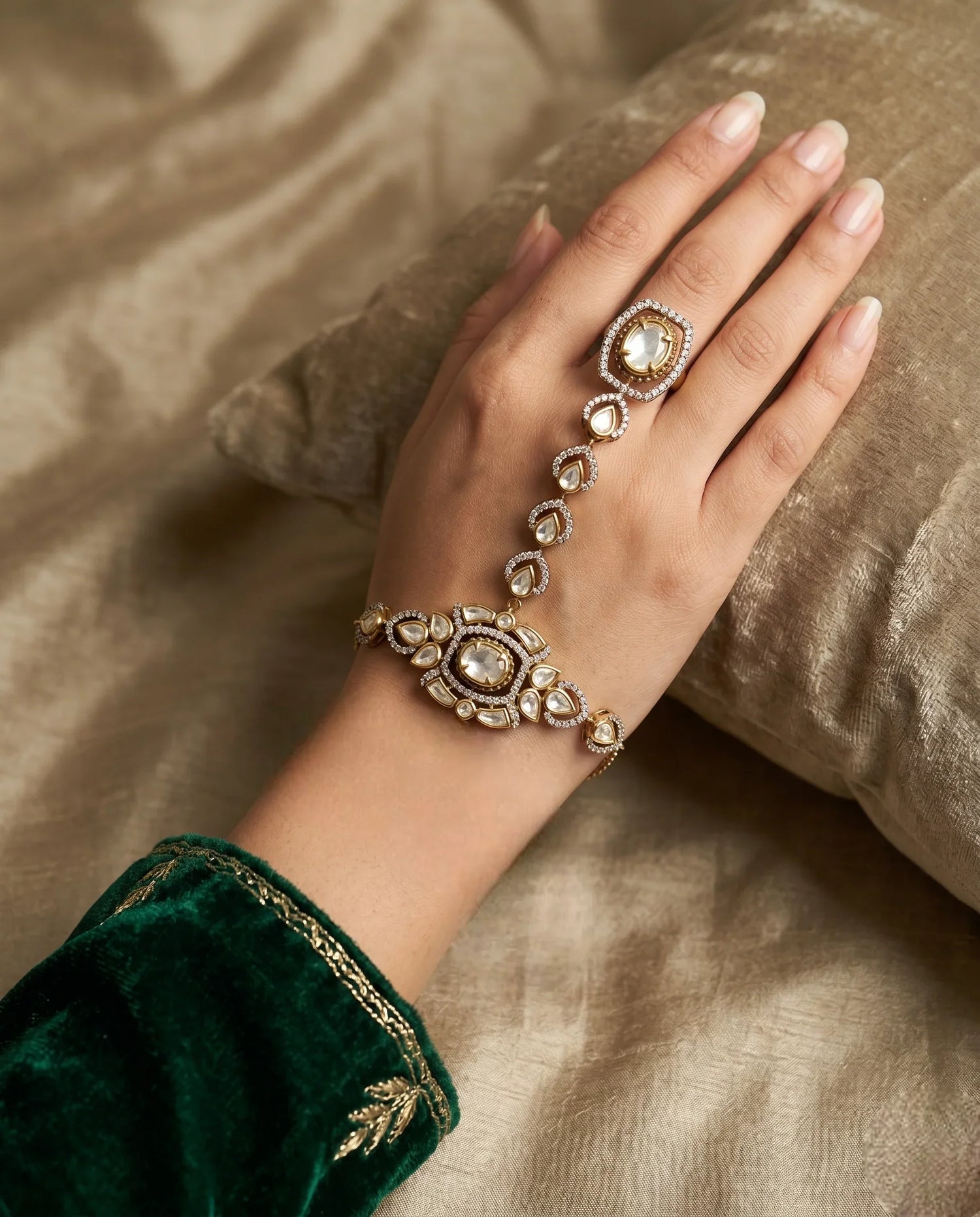 Polki Royale Hathphool - Gold