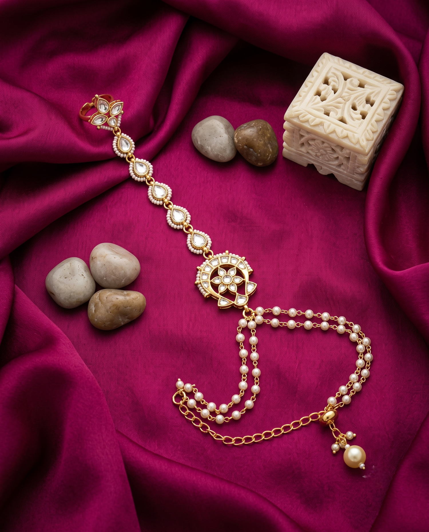 Jadau Charm Hathphool - Gold