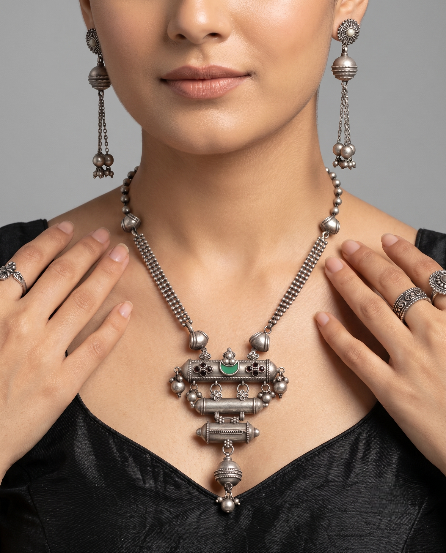 Silver Color Moti Necklace Set