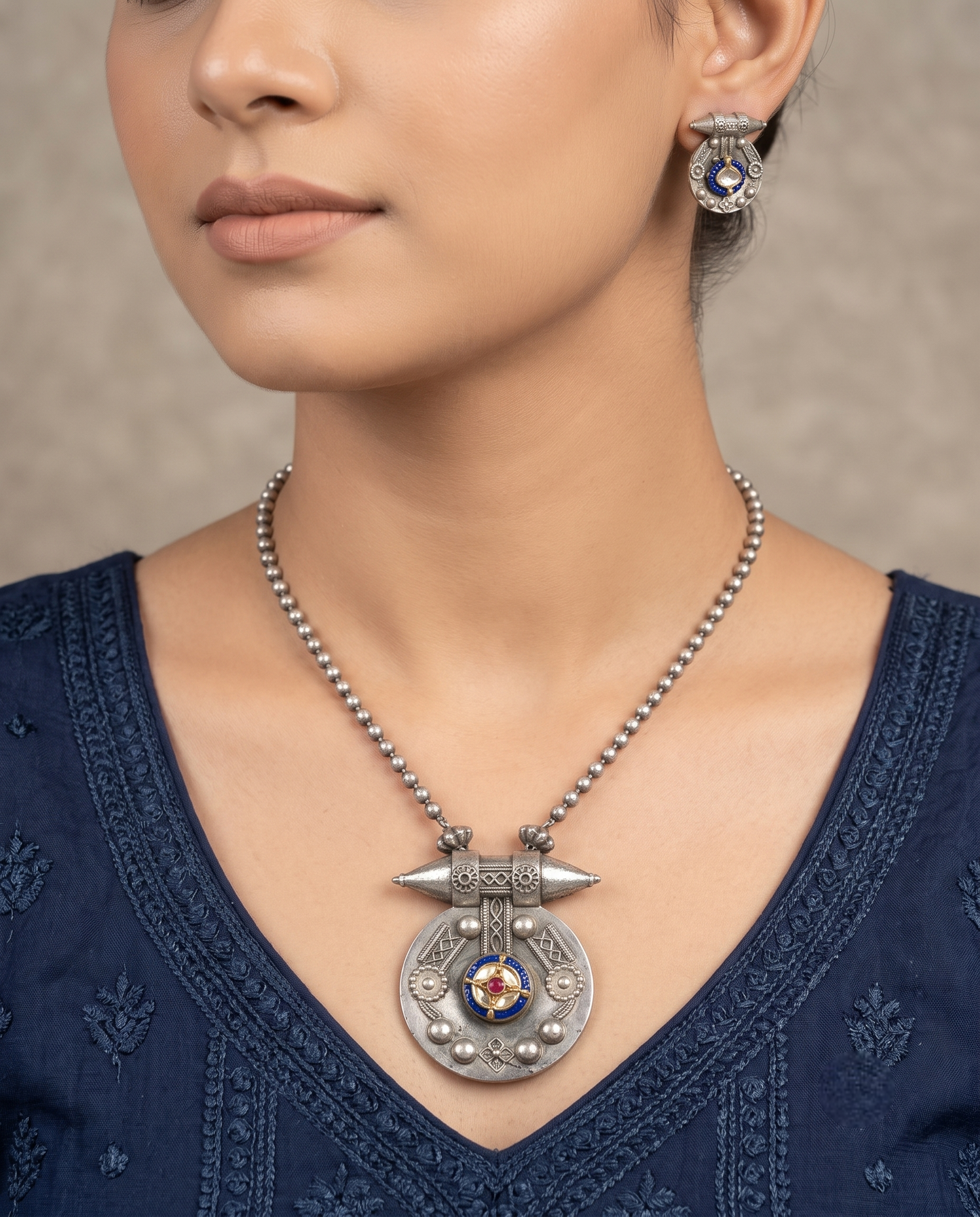 Silver Chain Necklace Set with Moti