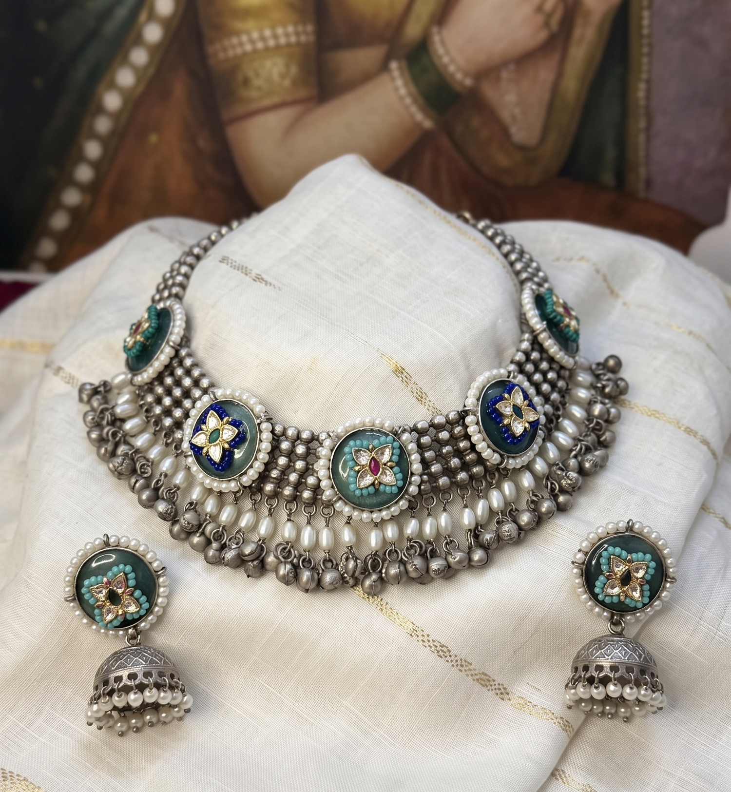 Grand Silver Choker Necklace Set
