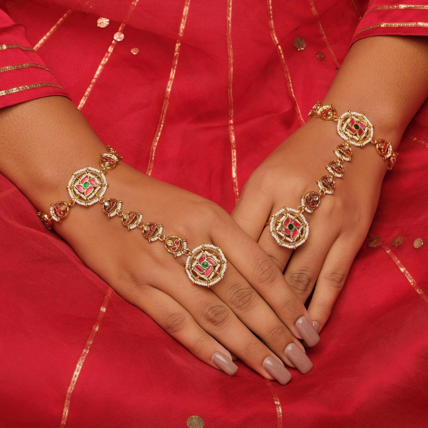 Jadau Kundan Hathphool
