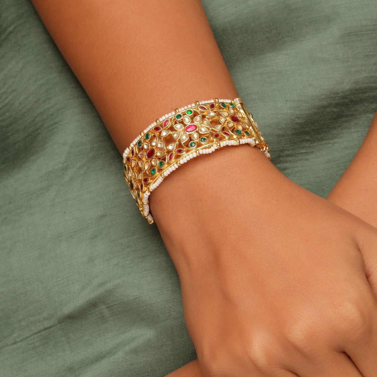Gulabi Grace Bangle