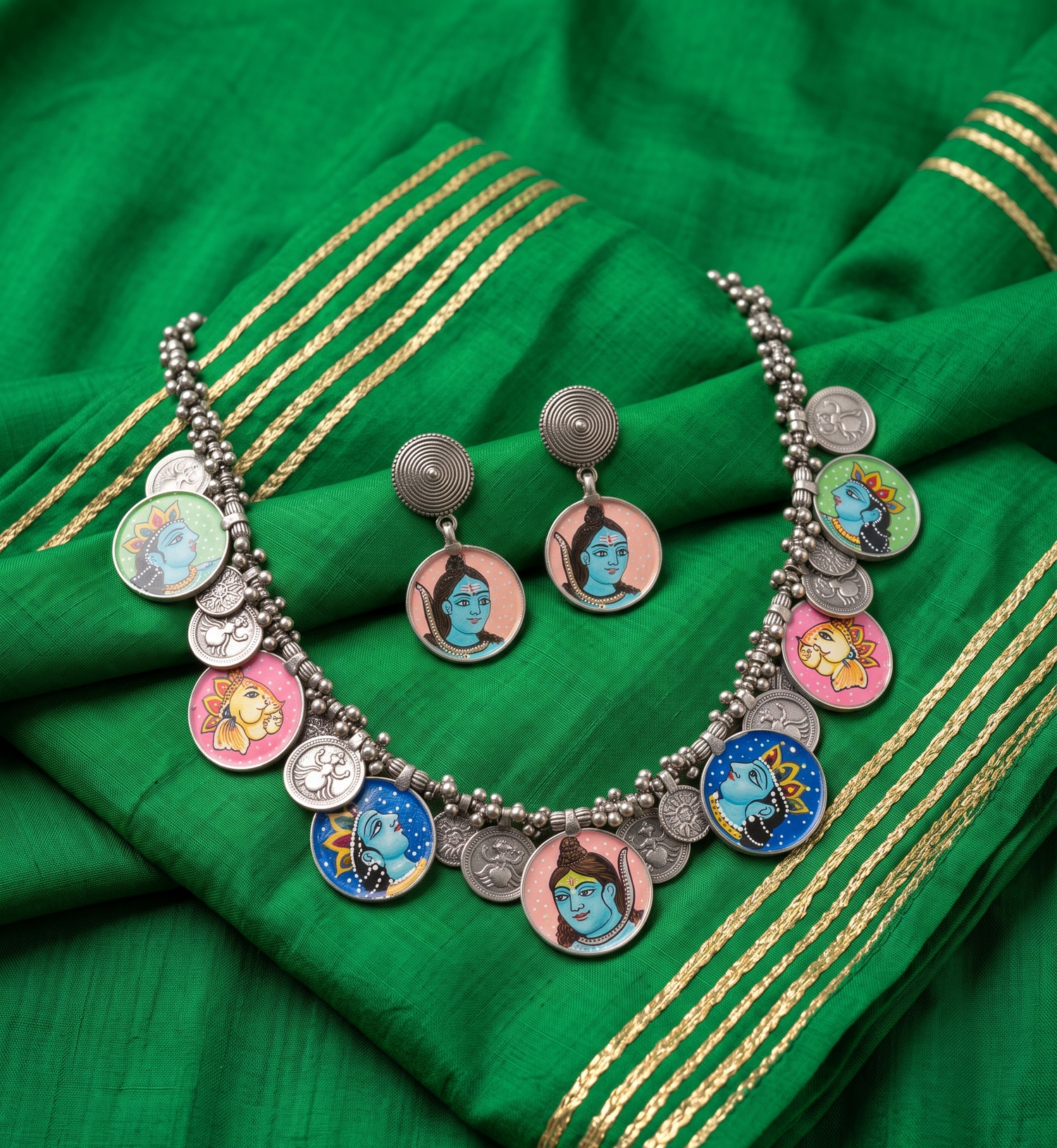 Designer Silver Print Necklace Set