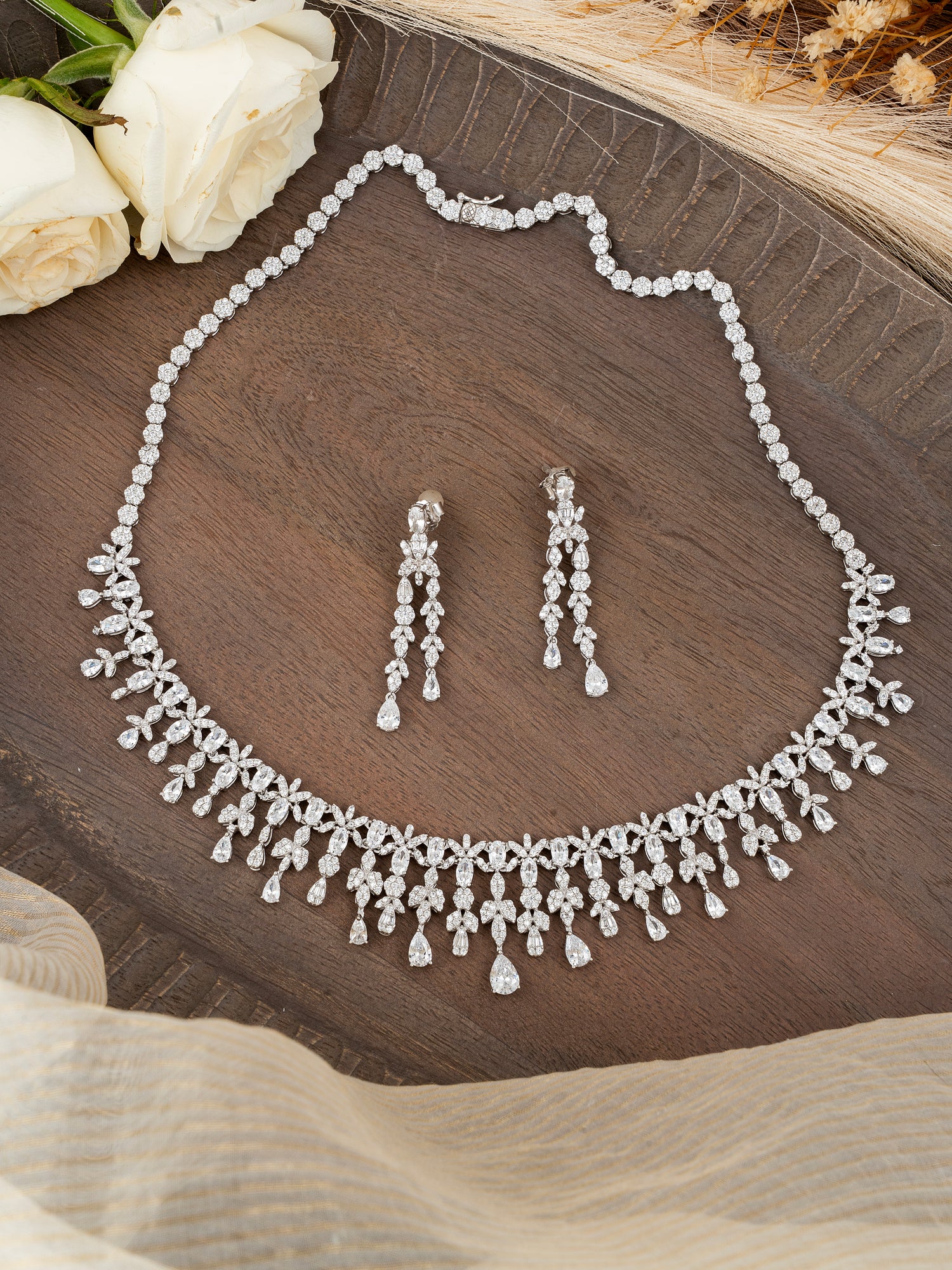 Amara Necklace Set