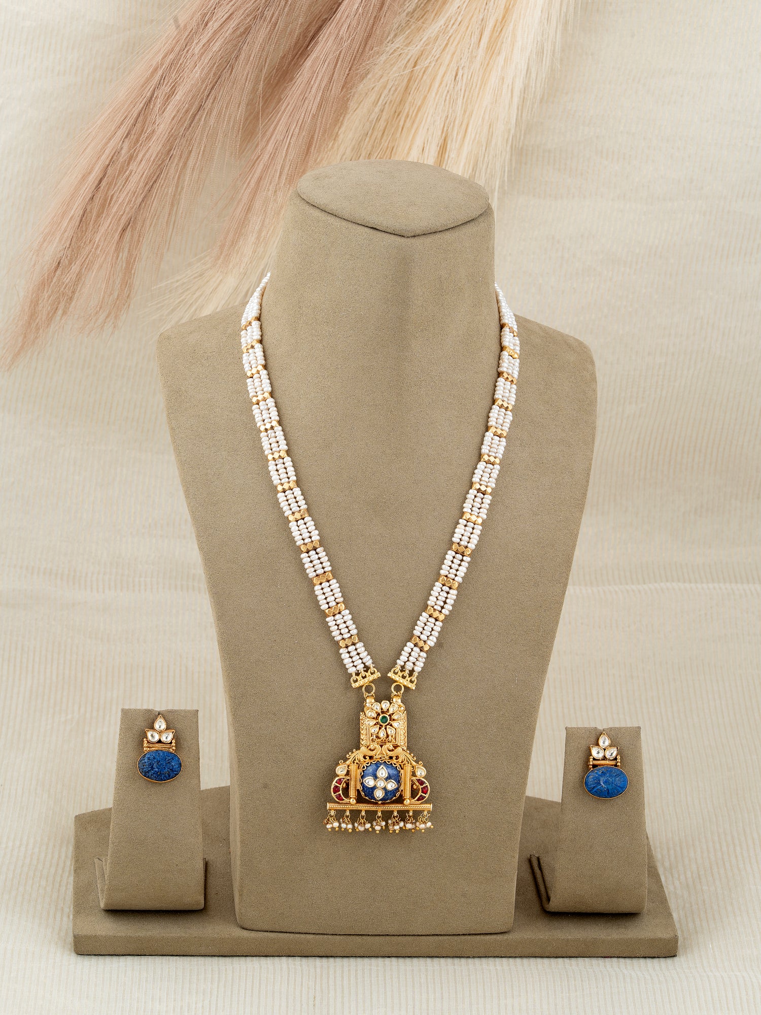 Blue Colour Gold Plated Jadau Kundan Pendent Set