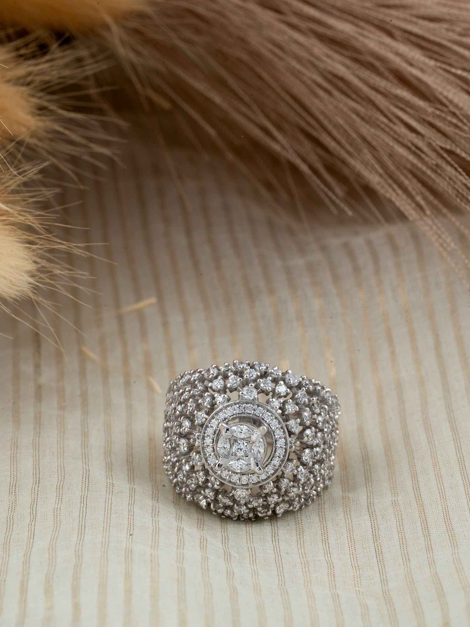 Zehra Statement Ring