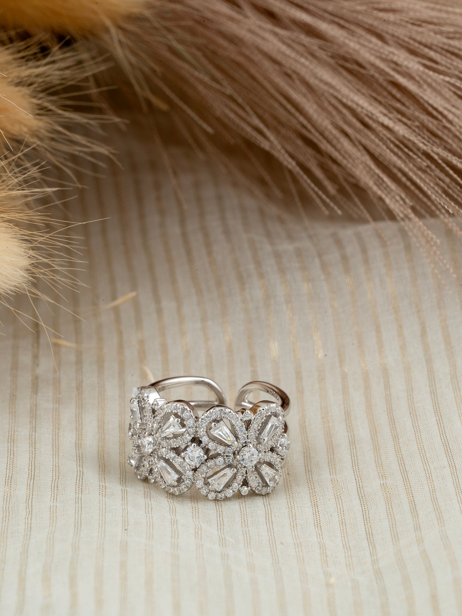 Inayat Bold Mirror Ring